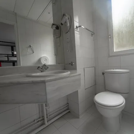 Paris Hostel بيت شباب *