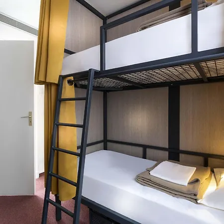City Inn Paris بيت شباب باريس