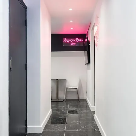Vandrerhjem Paris Hostel *
