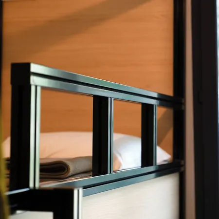 Paris Hostel Albergue *